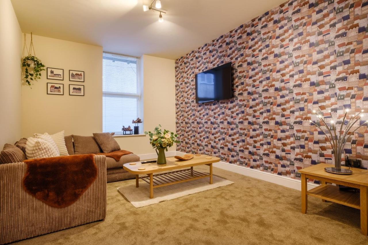 Flat 2, The Old Antiques Warehouse - Free Off-Site Health Club Access With Pool, Sauna, Steam Room & Gym Bowness-on-Windermere Kültér fotó