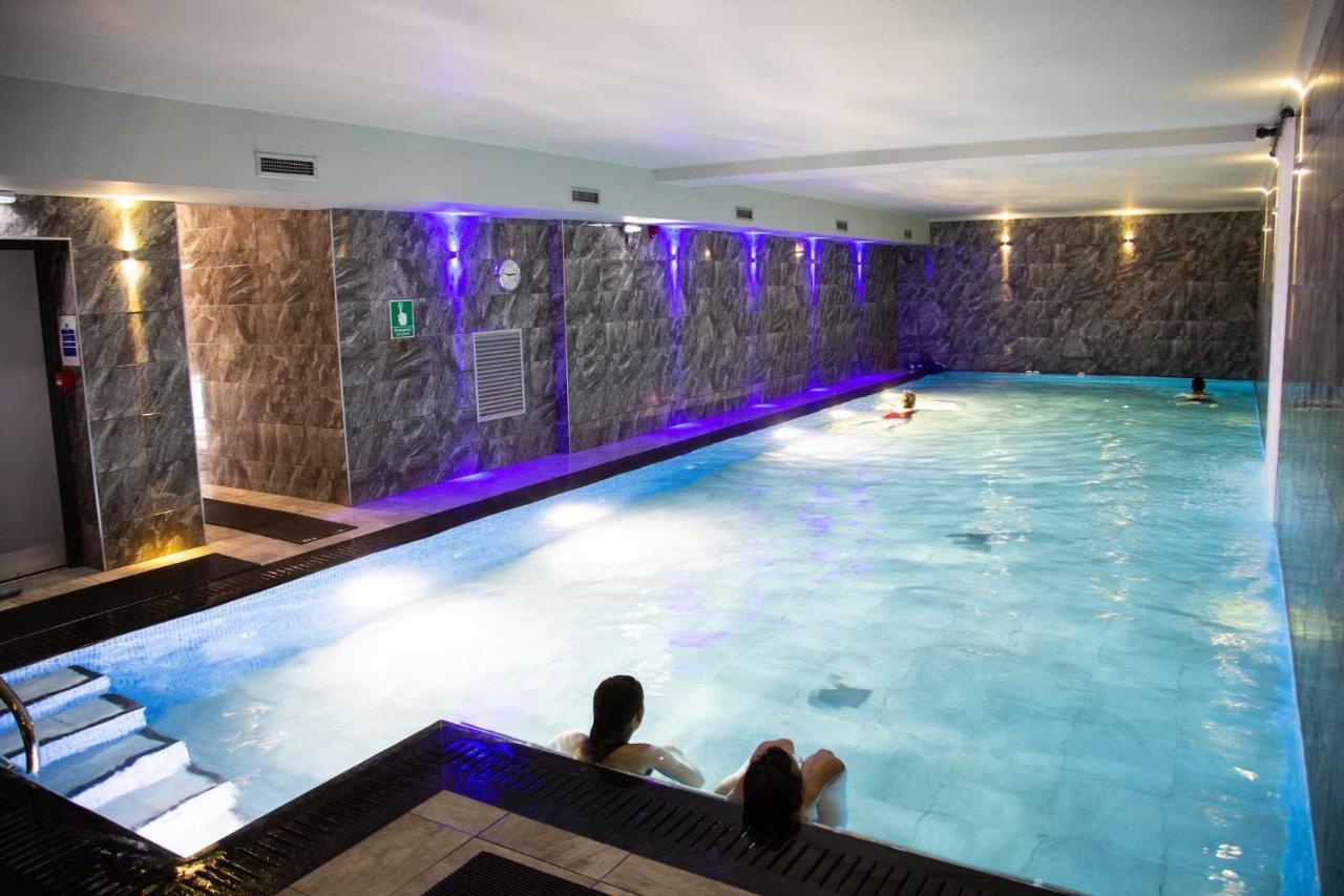 Flat 2, The Old Antiques Warehouse - Free Off-Site Health Club Access With Pool, Sauna, Steam Room & Gym Bowness-on-Windermere Kültér fotó